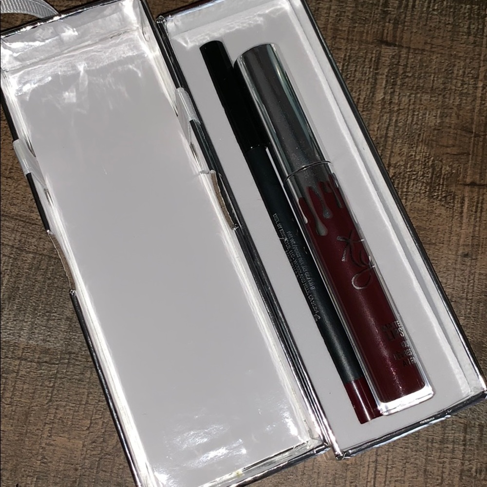 Holiday Edition Matte Liquid Lipstick & Lip Liner